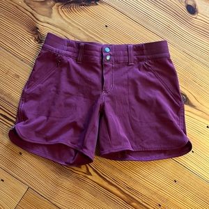 NWOT size 2 Kuhl stretchy shorts